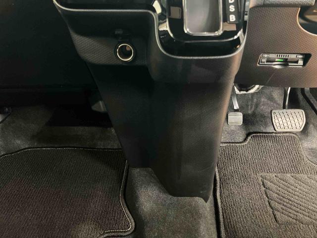 タントカスタムＸスタイルセレクションバックカメラ連動９インチフルセグナビ　ＵＳＢ接続　ブルートゥース対応　フロント．リヤドライブレコーダー連動　ビルトインＥＴＣ　運転席ロングスライドシート　前席シートヒーター　前後コーナーセンサー（千葉県）の中古車