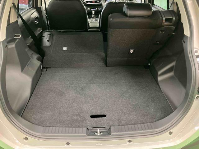 ロッキープレミアムG HEVHEV バックカメラ 全車速追従クルコン ADB LEDヘッドランプ オートライト リヤフォグ スマアシ 前後コーナーセンサー シートヒーター 革巻ステアリング 電動駐車ブレーキ キーフリー アルミ(千葉県)の中古車