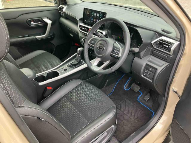 ロッキープレミアムＧ　ＨＥＶＨＥＶ　９型ＤＰＡ／ＴＶ／ＢＴ／ＵＳＢ　全周囲カメラ　全車速追従クルコン　ＡＤＢ　ＬＥＤヘッドランプ　オートライト　リヤフォグ　コーナーセンサー　シートヒーター　革巻ステア　電動駐車ブレーキ　アルミ（千葉県）の中古車