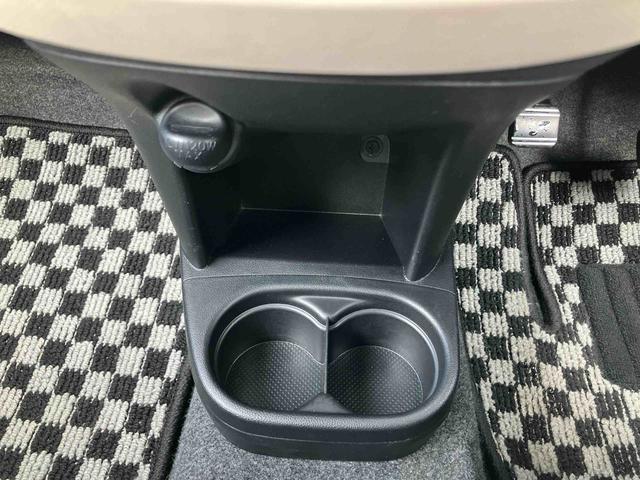 ミラココアココアＸナビ／ＴＶ／ＤＶＤ／ＢＴ／ＵＳＢ　オートＡ／Ｃ　アイドリングストップ　電動格納ドアミラー　シートリフター　チルトステアリング　キーフリーシステム　盗難防止警報　ハロゲンヘッドランプ　足踏式駐車ブレーキ（千葉県）の中古車