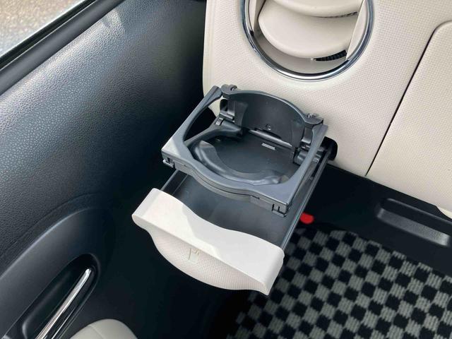 ミラココアココアＸナビ／ＴＶ／ＤＶＤ／ＢＴ／ＵＳＢ　オートＡ／Ｃ　アイドリングストップ　電動格納ドアミラー　シートリフター　チルトステアリング　キーフリーシステム　盗難防止警報　ハロゲンヘッドランプ　足踏式駐車ブレーキ（千葉県）の中古車