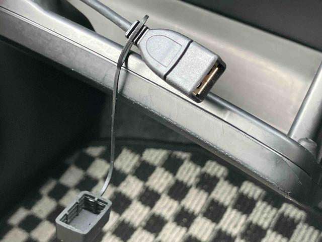 ミラココアココアＸナビ／ＴＶ／ＤＶＤ／ＢＴ／ＵＳＢ　オートＡ／Ｃ　アイドリングストップ　電動格納ドアミラー　シートリフター　チルトステアリング　キーフリーシステム　盗難防止警報　ハロゲンヘッドランプ　足踏式駐車ブレーキ（千葉県）の中古車