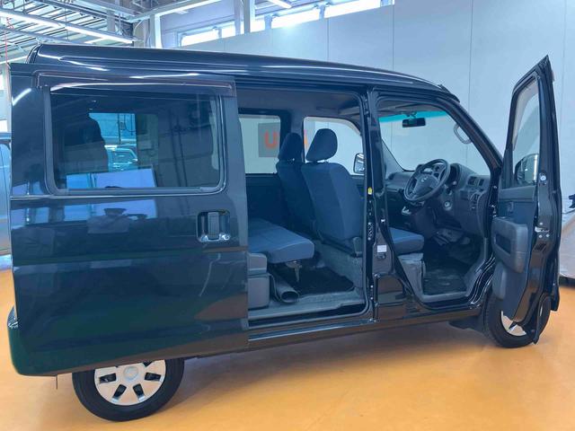 ハイゼットカーゴクルーズターボ操作パネル脱着式ＣＤラジオチューナー　ＵＳＢ接続　ＡＵＸ接続　ＥＴＣ　オーバーヘッドシェルフ　電動格納式ドアミラー　キーレスエントリー　荷台マット　灰皿　シガーライター　フルホイールキャップ（千葉県）の中古車