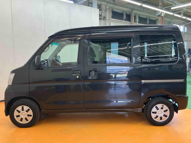 ハイゼットカーゴクルーズターボ操作パネル脱着式ＣＤラジオチューナー　ＵＳＢ接続　ＡＵＸ接続　ＥＴＣ　オーバーヘッドシェルフ　電動格納式ドアミラー　キーレスエントリー　荷台マット　灰皿　シガーライター　フルホイールキャップ（千葉県）の中古車