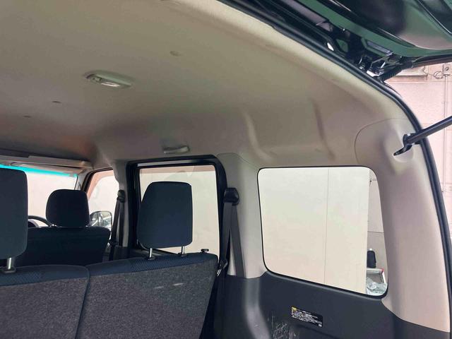 ハイゼットカーゴクルーズターボ操作パネル脱着式ＣＤラジオチューナー　ＵＳＢ接続　ＡＵＸ接続　ＥＴＣ　オーバーヘッドシェルフ　電動格納式ドアミラー　キーレスエントリー　荷台マット　灰皿　シガーライター　フルホイールキャップ（千葉県）の中古車