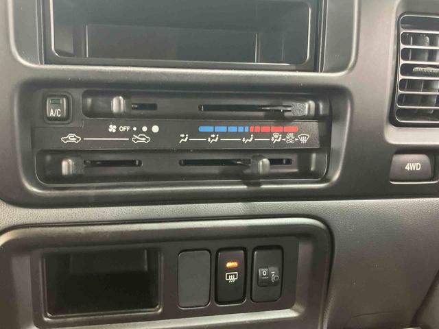 ハイゼットカーゴクルーズターボ操作パネル脱着式ＣＤラジオチューナー　ＵＳＢ接続　ＡＵＸ接続　ＥＴＣ　オーバーヘッドシェルフ　電動格納式ドアミラー　キーレスエントリー　荷台マット　灰皿　シガーライター　フルホイールキャップ（千葉県）の中古車