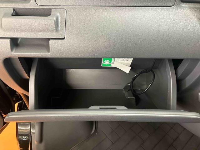 ハイゼットカーゴクルーズターボ操作パネル脱着式ＣＤラジオチューナー　ＵＳＢ接続　ＡＵＸ接続　ＥＴＣ　オーバーヘッドシェルフ　電動格納式ドアミラー　キーレスエントリー　荷台マット　灰皿　シガーライター　フルホイールキャップ（千葉県）の中古車