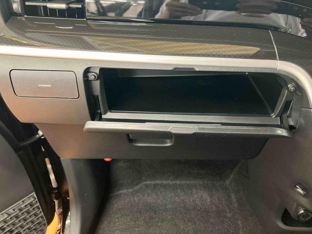 ムーヴカスタム　ＸリミテッドII　ＳＡIIIパノラマカメラ連動８インチフルセグナビ　ＵＳＢ接続　ＨＤＭＩ接続　ブルートゥース対応　ＴＶナビキット　運転席シートヒーター　オートライト　オートハイビーム　マニュアルレベリング機能付ＬＥＤヘッドライト（千葉県）の中古車