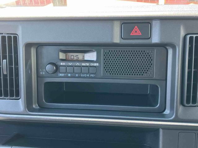 ハイゼットカーゴデラックスＳＡIIIオートマ　ＬＥＤヘッドライト　スモークガラス　オーバーヘッドシェルフ　トップシェイドガラス　衝突被害軽減装置　両側スライドドア　アイドリングストップ　リヤ障害物センサー　スピーカー一体ＡＭ／ＦＭラジオ（千葉県）の中古車