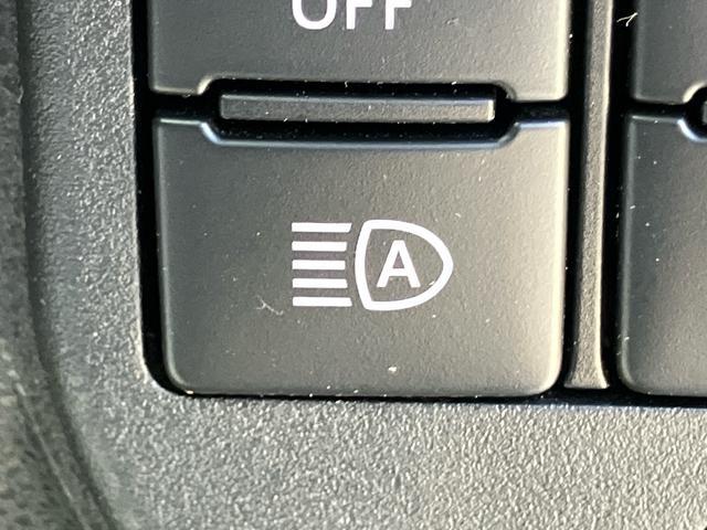 ハイゼットカーゴデラックスＳＡIIIオートマ　ＬＥＤヘッドライト　スモークガラス　オーバーヘッドシェルフ　トップシェイドガラス　衝突被害軽減装置　両側スライドドア　アイドリングストップ　リヤ障害物センサー　スピーカー一体ＡＭ／ＦＭラジオ（千葉県）の中古車