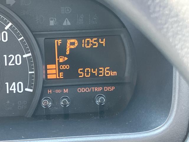 ハイゼットカーゴデラックスＳＡIIIオートマ　ＬＥＤヘッドライト　スモークガラス　オーバーヘッドシェルフ　トップシェイドガラス　衝突被害軽減装置　両側スライドドア　アイドリングストップ　リヤ障害物センサー　スピーカー一体ＡＭ／ＦＭラジオ（千葉県）の中古車