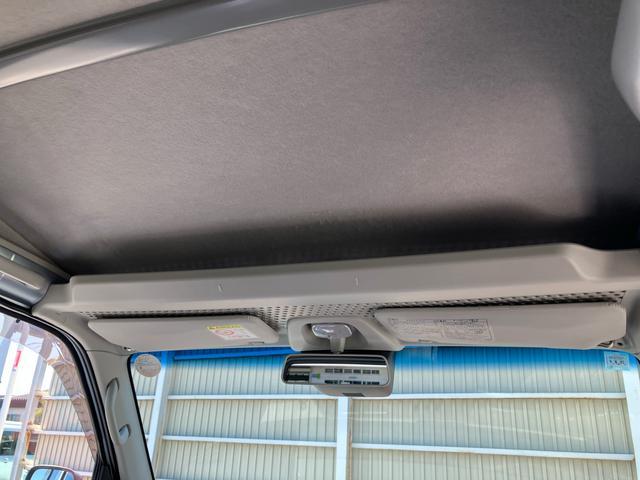 ハイゼットカーゴデラックスＳＡIIIオートマ　ＬＥＤヘッドライト　スモークガラス　オーバーヘッドシェルフ　トップシェイドガラス　衝突被害軽減装置　両側スライドドア　アイドリングストップ　リヤ障害物センサー　スピーカー一体ＡＭ／ＦＭラジオ（千葉県）の中古車