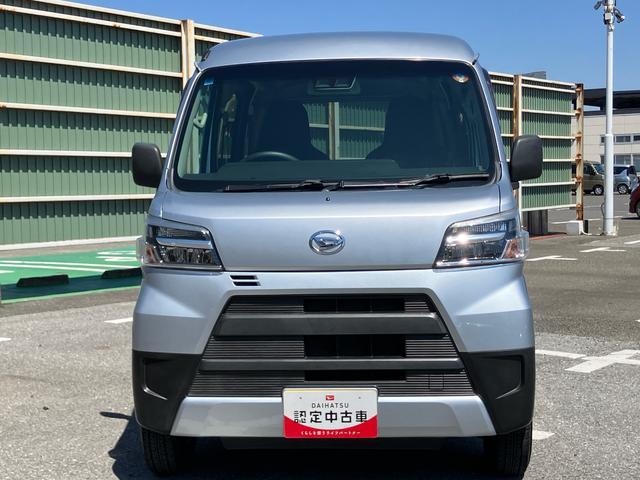 ハイゼットカーゴデラックスＳＡIIIオートマ　ＬＥＤヘッドライト　スモークガラス　オーバーヘッドシェルフ　トップシェイドガラス　衝突被害軽減装置　両側スライドドア　アイドリングストップ　リヤ障害物センサー　スピーカー一体ＡＭ／ＦＭラジオ（千葉県）の中古車