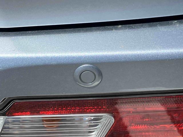 ハイゼットカーゴデラックスＳＡIIIオートマ　ＬＥＤヘッドライト　スモークガラス　オーバーヘッドシェルフ　トップシェイドガラス　衝突被害軽減装置　両側スライドドア　アイドリングストップ　リヤ障害物センサー　スピーカー一体ＡＭ／ＦＭラジオ（千葉県）の中古車