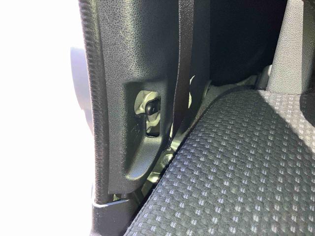 ハイゼットカーゴデラックスＳＡIIIオートマ　ＬＥＤヘッドライト　スモークガラス　オーバーヘッドシェルフ　トップシェイドガラス　衝突被害軽減装置　両側スライドドア　アイドリングストップ　リヤ障害物センサー　スピーカー一体ＡＭ／ＦＭラジオ（千葉県）の中古車