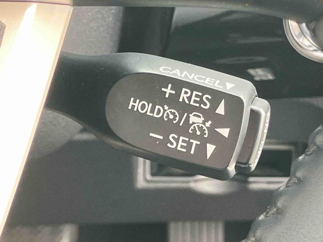 プリウスＡハイブリッド　駐車支援装置　ナビ／ワンセグ／ＢＴ　バックカメラ　全車速追従クルコン　ＬＥＤヘッドライト　オートライト　オートハイビーム　ＢＳＭ　コーナーセンサー　革巻きステアリング　ＨＵＤ　オートＡＣ（千葉県）の中古車