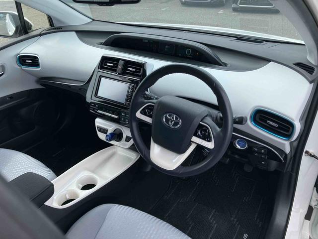 プリウスＡハイブリッド　駐車支援装置　ナビ／ワンセグ／ＢＴ　バックカメラ　全車速追従クルコン　ＬＥＤヘッドライト　オートライト　オートハイビーム　ＢＳＭ　コーナーセンサー　革巻きステアリング　ＨＵＤ　オートＡＣ（千葉県）の中古車