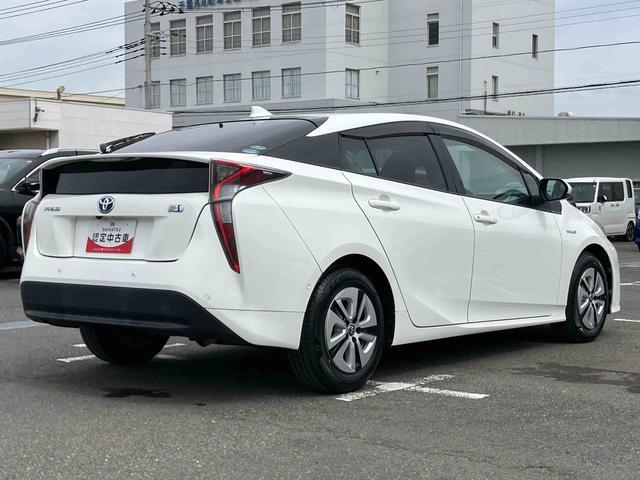 プリウスＡハイブリッド　駐車支援装置　ナビ／ワンセグ／ＢＴ　バックカメラ　全車速追従クルコン　ＬＥＤヘッドライト　オートライト　オートハイビーム　ＢＳＭ　コーナーセンサー　革巻きステアリング　ＨＵＤ　オートＡＣ（千葉県）の中古車