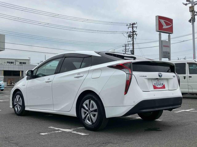 プリウスＡハイブリッド　駐車支援装置　ナビ／ワンセグ／ＢＴ　バックカメラ　全車速追従クルコン　ＬＥＤヘッドライト　オートライト　オートハイビーム　ＢＳＭ　コーナーセンサー　革巻きステアリング　ＨＵＤ　オートＡＣ（千葉県）の中古車