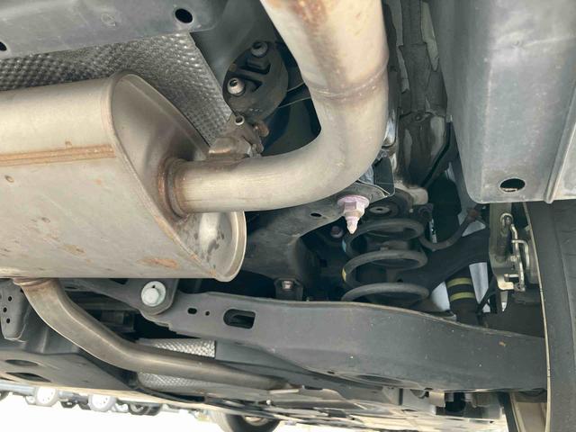 プリウスＡハイブリッド　駐車支援装置　ナビ／ワンセグ／ＢＴ　バックカメラ　全車速追従クルコン　ＬＥＤヘッドライト　オートライト　オートハイビーム　ＢＳＭ　コーナーセンサー　革巻きステアリング　ＨＵＤ　オートＡＣ（千葉県）の中古車