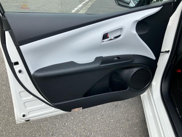 プリウスＡハイブリッド　駐車支援装置　ナビ／ワンセグ／ＢＴ　バックカメラ　全車速追従クルコン　ＬＥＤヘッドライト　オートライト　オートハイビーム　ＢＳＭ　コーナーセンサー　革巻きステアリング　ＨＵＤ　オートＡＣ（千葉県）の中古車