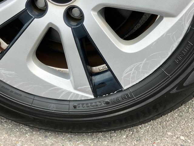 プリウスＡハイブリッド　駐車支援装置　ナビ／ワンセグ／ＢＴ　バックカメラ　全車速追従クルコン　ＬＥＤヘッドライト　オートライト　オートハイビーム　ＢＳＭ　コーナーセンサー　革巻きステアリング　ＨＵＤ　オートＡＣ（千葉県）の中古車