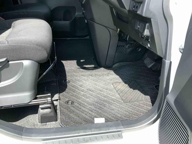 タンクカスタムＧ−Ｔモデリスタエアロ　ナビ／ＴＶ／ＤＶＤ／ＢＴ　バックカメラ　ドラレコ　ＥＴＣ　クルーズコントロール　ＬＥＤヘッドライト　オートライト　衝突軽減装置　コーナーセンサー　足踏み式駐車ブレーキ　アルミホイール（千葉県）の中古車