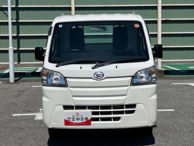 ハイゼットトラックスタンダード４ＷＤ　オートマ　荷台三方開　テールゲートチェーン　バッテリーカバー　マニュアルエアコン　パワーステアリング　スピーカー一体型ＡＭ／ＦＭラジオ　ハロゲンヘッドランプ　左右アシストグリップ　三枚リーフ（千葉県）の中古車