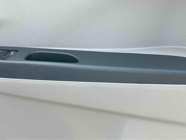 ミライースL SAアイドリングストップ 衝突被害軽減ブレーキ 横滑り防止装置 デジタルメーター サイドレバー式駐車ブレーキ キーレスエントリー 盗難防止アラーム マニュアルエアコン CD/AUX/AM・FMラジオ(千葉県)の中古車