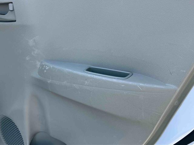 ミライースL SAアイドリングストップ 衝突被害軽減ブレーキ 横滑り防止装置 デジタルメーター サイドレバー式駐車ブレーキ キーレスエントリー 盗難防止アラーム マニュアルエアコン CD/AUX/AM・FMラジオ(千葉県)の中古車