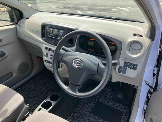 ミライースL SAアイドリングストップ 衝突被害軽減ブレーキ 横滑り防止装置 デジタルメーター サイドレバー式駐車ブレーキ キーレスエントリー 盗難防止アラーム マニュアルエアコン CD/AUX/AM・FMラジオ(千葉県)の中古車