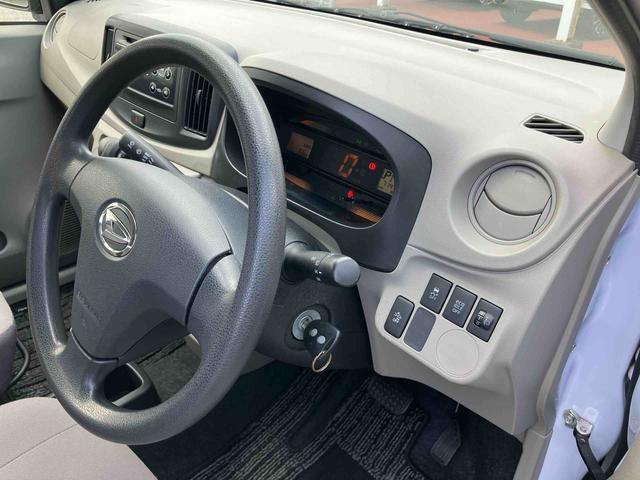 ミライースL SAアイドリングストップ 衝突被害軽減ブレーキ 横滑り防止装置 デジタルメーター サイドレバー式駐車ブレーキ キーレスエントリー 盗難防止アラーム マニュアルエアコン CD/AUX/AM・FMラジオ(千葉県)の中古車