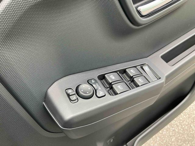 タフトＧオーディオレス仕様車　衝突回避支援ブレーキ　誤発進抑制装置　横滑防止装置　アイドリングストップ　スマートキー　プッシュボタンスタート　盗難防止装置　イモビライザー　シートヒーター　オートエアコン（千葉県）の中古車