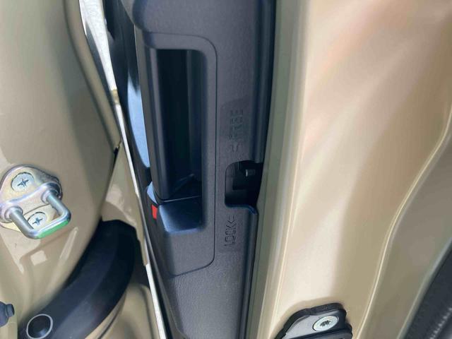 ムーヴＸ両側スライドドア（左側電動）　バックカメラ　ＬＥＤヘッドライト　オートライト　オートハイビーム　衝突被害軽減ブレーキ　前後コーナーセンサー　キーフリー　盗難防止アラーム　足踏み式駐車ブレーキ　ステリモ（千葉県）の中古車