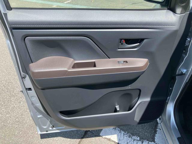 トールＧ　ＳＡIIナビ／ＴＶ／ＤＶＤ／ＢＴ／ＵＳＢ　バックカメラ　ドラレコ　ＥＴＣ　ＬＥＤヘッドライト　オートライト　クルコン　パノラマモニター　衝突被害軽減装置　足踏み式駐車ブレーキ　キーフリーシステム　盗難防止警報（千葉県）の中古車