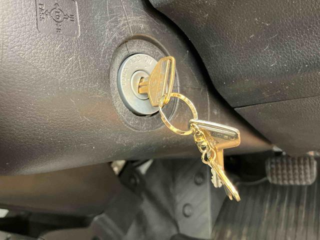 ハイゼットトラックハイルーフＳＡIIIｔフルセグナビ　ＵＳＢ接続　ブルートゥース対応　ＥＴＣ　衝突被害軽減ブレーキ　横滑り防止装置　マニュアルレベリング機能付ＬＥＤヘッドライト　助手席シートバックポケット＋ショッピングフック（千葉県）の中古車