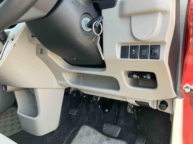 ムーヴＬナビ／ワンセグ／ＵＳＢ／ＣＤ　ＥＴＣ　アイドリングストップ　横滑り防止装置　キーレスエントリー　盗難防止アラーム　マニュアルエアコン　ハロゲンヘッドランプ　スモークガラス　足踏み式パーキングブレーキ（千葉県）の中古車