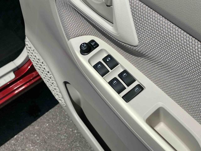 ムーヴＬナビ／ワンセグ／ＵＳＢ／ＣＤ　ＥＴＣ　アイドリングストップ　横滑り防止装置　キーレスエントリー　盗難防止アラーム　マニュアルエアコン　ハロゲンヘッドランプ　スモークガラス　足踏み式パーキングブレーキ（千葉県）の中古車