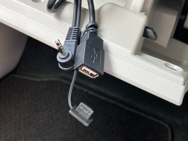 ムーヴＬ　ＳＡIIナビ／ワンセグ／ＵＳＢ／ＣＤ　ＥＴＣ　トップシェイドガラス　シートリフター　アイドリングストップ　衝突被害軽減装置　誤発進抑制制御　横滑り防止装置　スモークガラス　キーレスエントリー　盗難防止アラーム（千葉県）の中古車