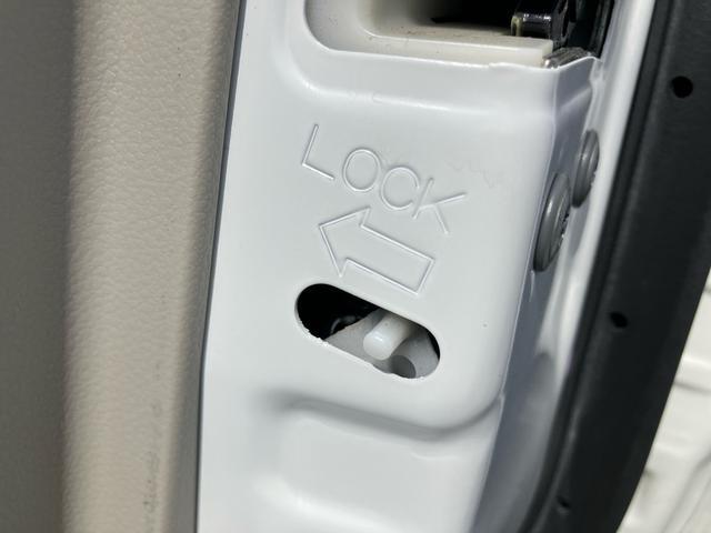 ムーヴＬ　ＳＡIIナビ／ワンセグ／ＵＳＢ／ＣＤ　ＥＴＣ　トップシェイドガラス　シートリフター　アイドリングストップ　衝突被害軽減装置　誤発進抑制制御　横滑り防止装置　スモークガラス　キーレスエントリー　盗難防止アラーム（千葉県）の中古車