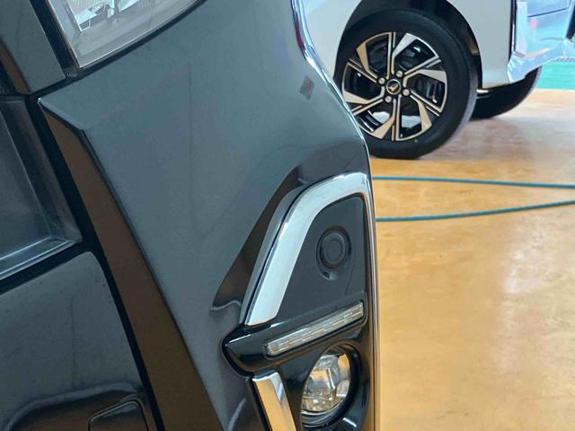 タントカスタムＸバックカメラ連動９インチフルセグナビ　ＵＳＢ接続　ブルートゥース対応　ＴＶナビキット　フロント．リヤドライブレコーダー連動　前後コーナーセンサー　運転席ロングスライドシート　前席シートヒーター（千葉県）の中古車