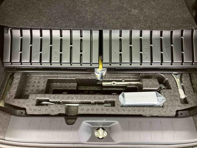 タントカスタムＸバックカメラ連動９インチフルセグナビ　ＵＳＢ接続　ブルートゥース対応　ＴＶナビキット　フロント．リヤドライブレコーダー連動　前後コーナーセンサー　運転席ロングスライドシート　前席シートヒーター（千葉県）の中古車