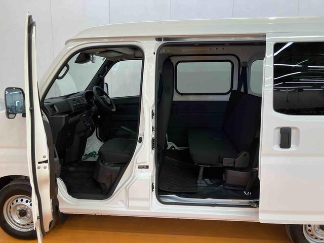 ハイゼットカーゴデラックス衝突被害軽減ブレーキ　コーナーセンサー　オートライト　プライバシーガラス　フロントパワーウィンドウ　オーバーヘッドシェルフ　スピーカー一体型ＡＭ・ＦＭラジオ　キーレスエントリー　アイドリングストップ（千葉県）の中古車