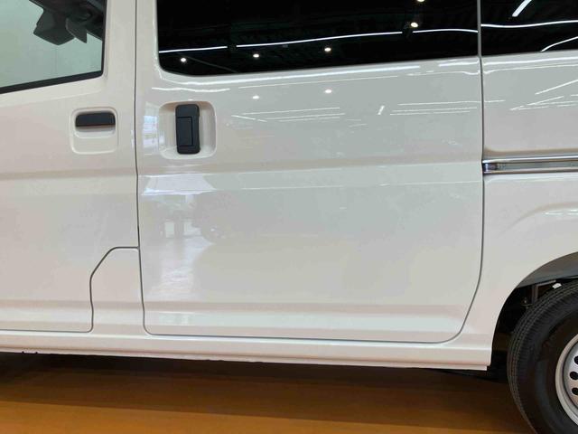 ハイゼットカーゴデラックス衝突被害軽減ブレーキ　コーナーセンサー　オートライト　プライバシーガラス　フロントパワーウィンドウ　オーバーヘッドシェルフ　スピーカー一体型ＡＭ・ＦＭラジオ　キーレスエントリー　アイドリングストップ（千葉県）の中古車