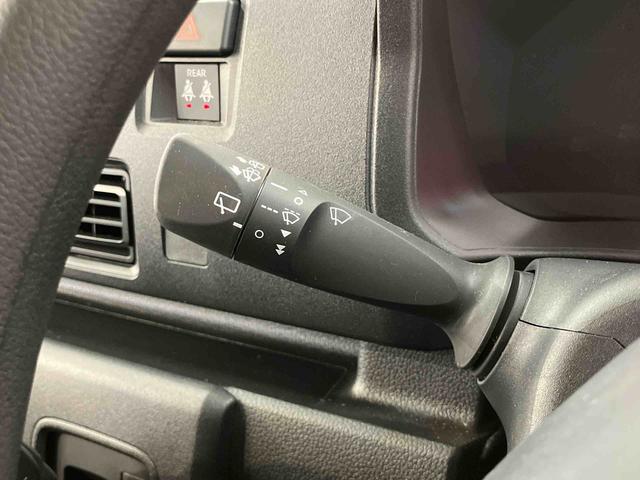 ハイゼットカーゴデラックス衝突被害軽減ブレーキ　コーナーセンサー　オートライト　プライバシーガラス　フロントパワーウィンドウ　オーバーヘッドシェルフ　スピーカー一体型ＡＭ・ＦＭラジオ　キーレスエントリー　アイドリングストップ（千葉県）の中古車