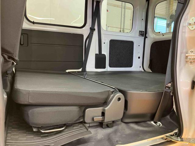 ハイゼットカーゴデラックス衝突被害軽減ブレーキ　コーナーセンサー　オートライト　プライバシーガラス　フロントパワーウィンドウ　オーバーヘッドシェルフ　スピーカー一体型ＡＭ・ＦＭラジオ　キーレスエントリー　アイドリングストップ（千葉県）の中古車