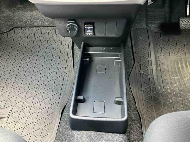 ミライースＸ　リミテッドＳＡIIIナビ／ＴＶ／ＤＶＤ／ＢＴ／ＵＳＢ　バックカメラ　ＬＥＤヘッドランプ　オートライト　オートハイビーム　電動格納ドアミラー　スモークガラス　デジタルメーター　キーレスエントリー　コーナーセンサー　スマアシ（千葉県）の中古車