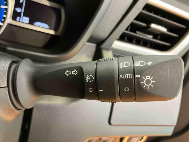 トールカスタムＧスマホ連携９インチディスプレイオーディオ　ＵＳＢ接続　ＨＤＭＩ接続　ブルートゥース対応　アダプティブクルーズコントロール　オートブレーキホールド付き電動パーキング　前後コーナーセンサー（千葉県）の中古車