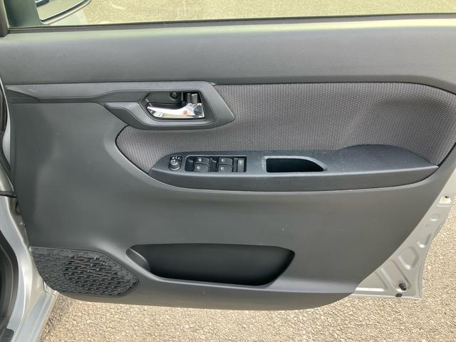 ムーヴＸ　ＳＡIIＣＤ／ＡＵＸ　オートライト　オートエアコン　アルミホイール　トップシェイドガラス　シートリフター　スモークガラス　キーフリーシステム　ボタンスタート　イモビライザー　盗難防止アラーム　衝突被害軽減装置（千葉県）の中古車