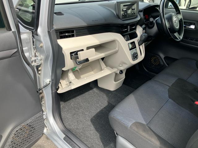 ムーヴＸ　ＳＡIIＣＤ／ＡＵＸ　オートライト　オートエアコン　アルミホイール　トップシェイドガラス　シートリフター　スモークガラス　キーフリーシステム　ボタンスタート　イモビライザー　盗難防止アラーム　衝突被害軽減装置（千葉県）の中古車